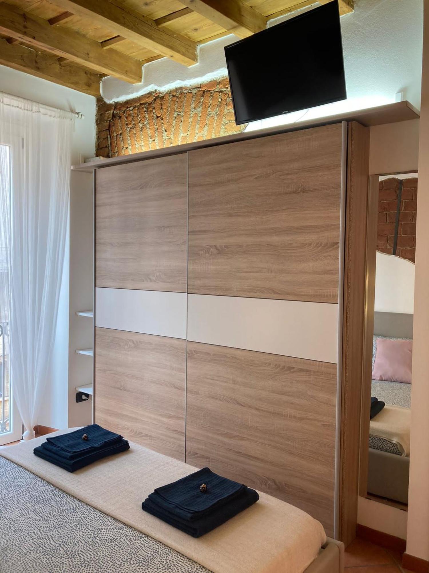 Bilocale Sforza Milano Centro !!アパートメント エクステリア 写真